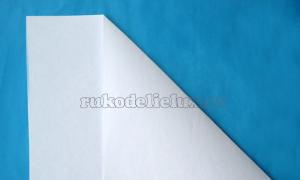 كيفية صنع رقاقات الثلج من الورق